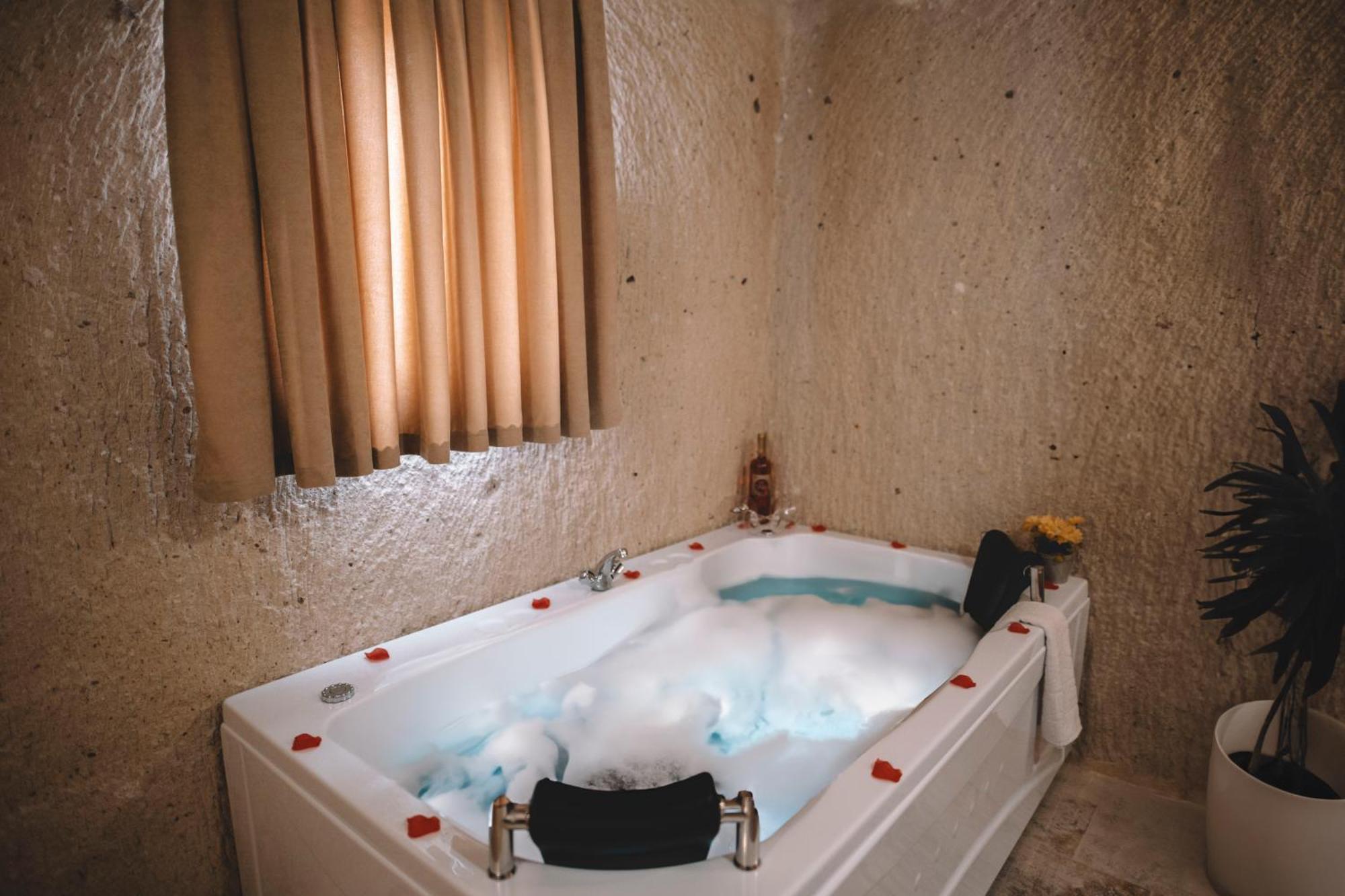 Daphne Cave Hotel Аванос Экстерьер фото