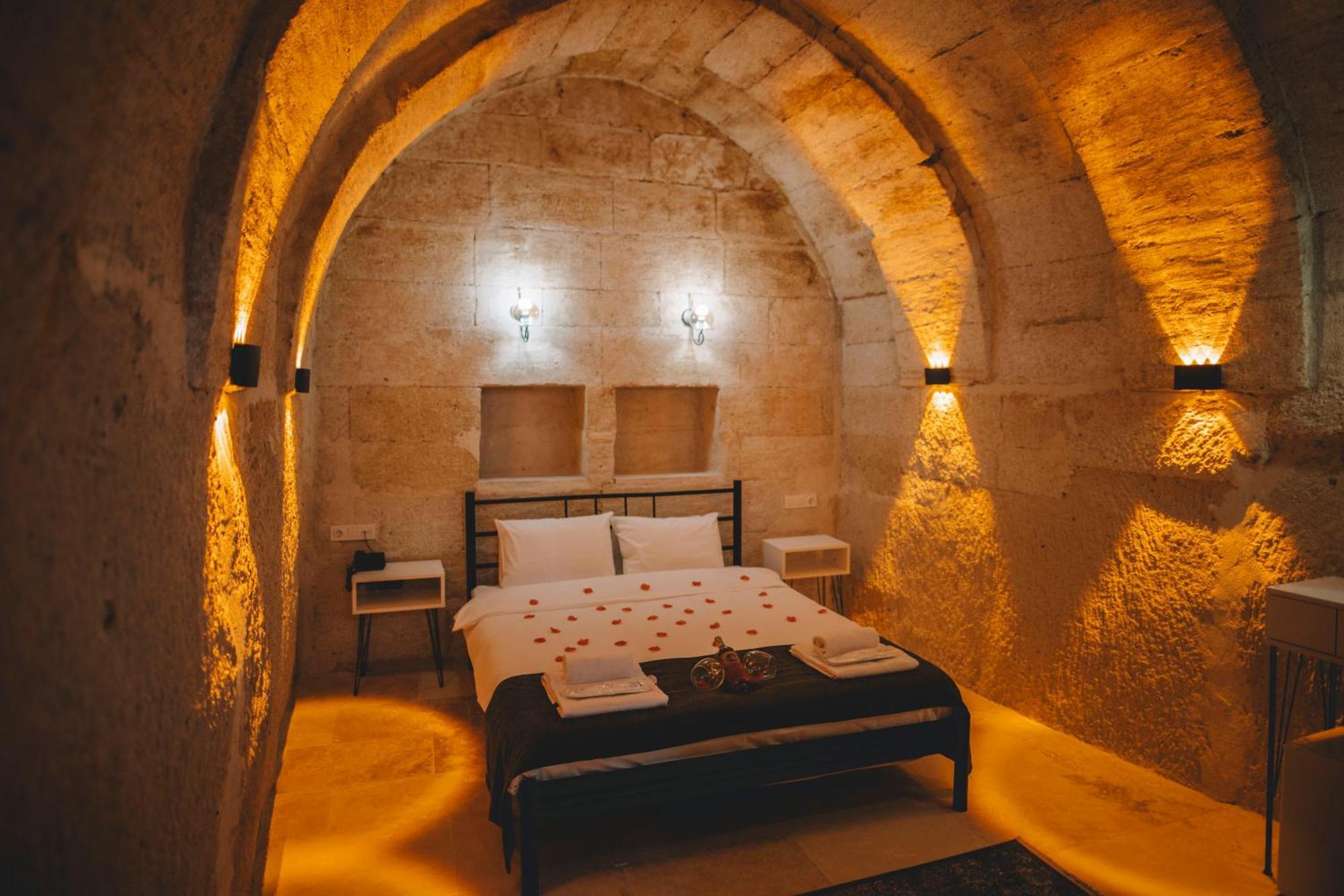 Daphne Cave Hotel Аванос Экстерьер фото