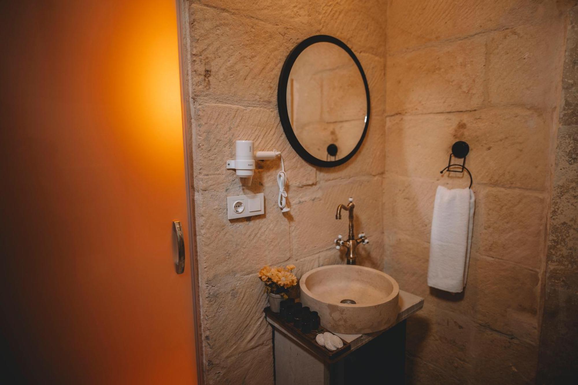 Daphne Cave Hotel Аванос Экстерьер фото