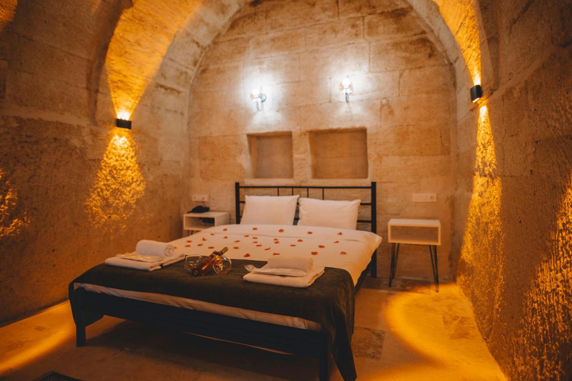 Daphne Cave Hotel Аванос Экстерьер фото
