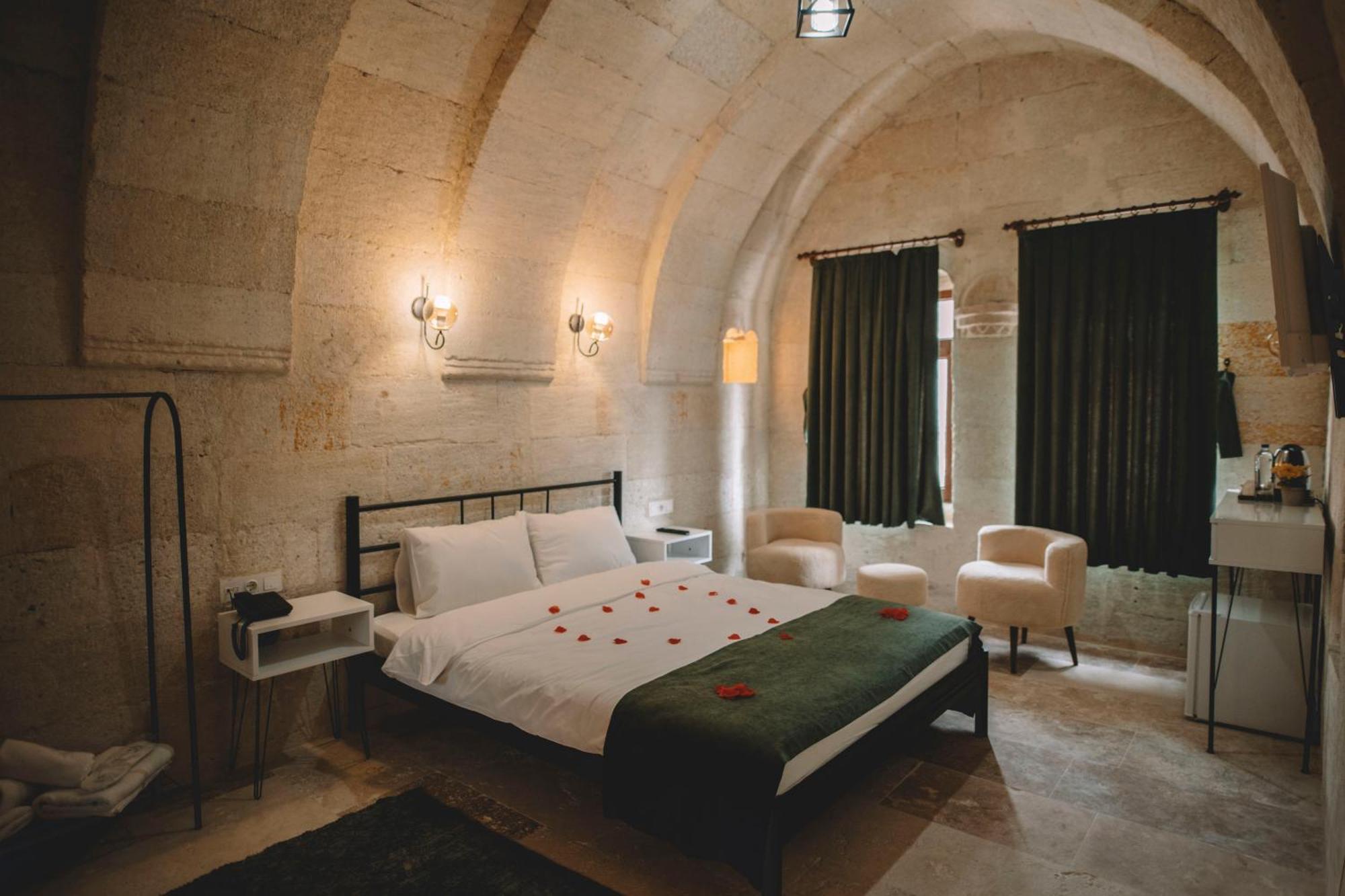 Daphne Cave Hotel Аванос Экстерьер фото